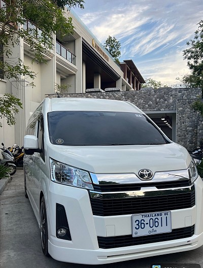 บริการไห้เช่ารถตู้ VVip พร้อมคนขับภูเก็ต-สุราษฏร์